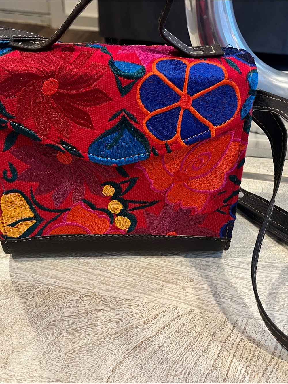 Embroidered Floral Crossbody Bag - Red
